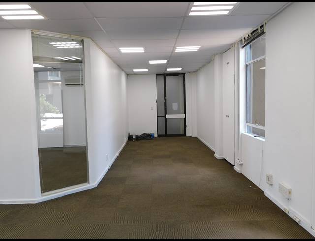 184M² OFFICE TO LET IN ROSEBANK